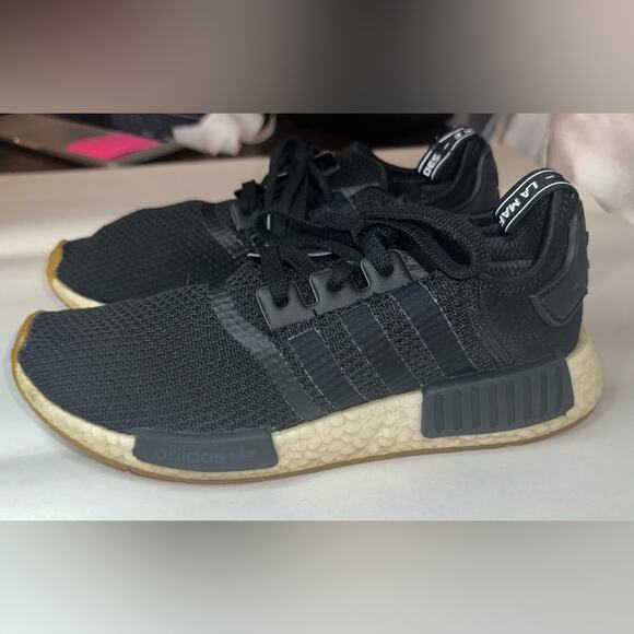 Used Adidas and MD boost black with gum sole - Picture 6 of 6